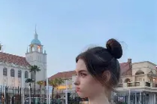 牵手库里李宁有何深意? 牵手库里李宁有何深意?