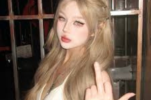 背后有什么力量?网红男孩钟美美上哈三中国际班怎么能霸占热搜榜 背后有什么力量?网红男孩钟美美上哈三中国际班怎么能霸占热搜榜